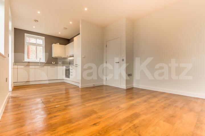 			Stunning Modern Property!, 1 Bedroom, 1 bath, 1 reception Apartment			 Wetherill Road, Muswell Hill